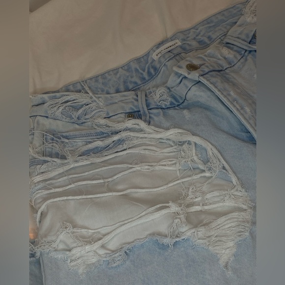 Good American Light Blue Distressed Women’s Jeans - Picture 9 of 14